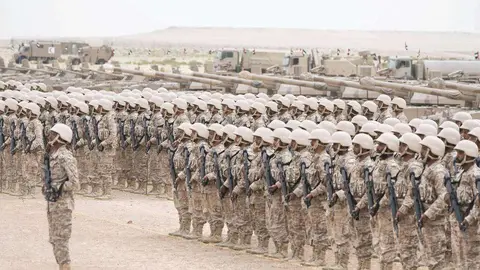 Soldados de Emiratos Árabes Unidos en Abu Dhabi.