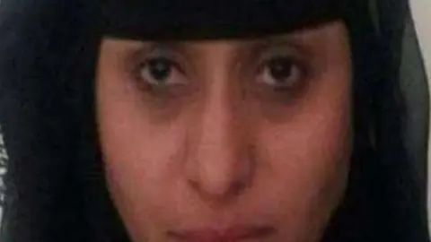 Foto de la condenada publicada en Al Arabiya.