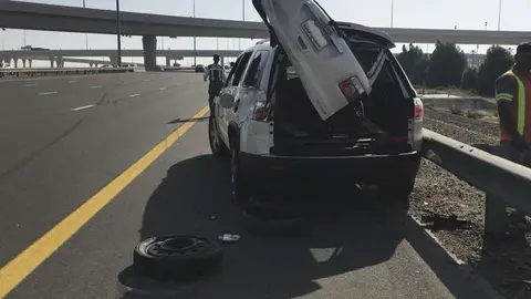 El fallecido fue arrollado cuando detuvo su vehículo para cambiar una rueda. (Policía de Dubai)