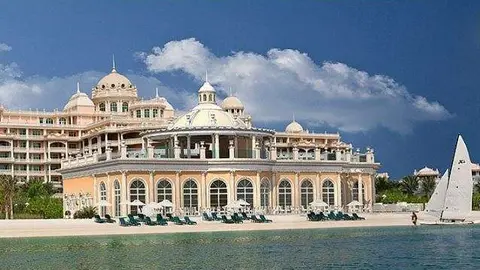 Caesars Palace de Dubai en La Palmera.