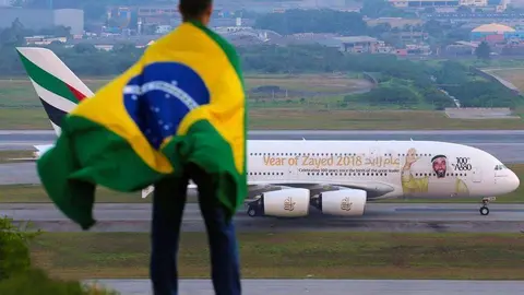 Aterrizaje de uno de los aviones del Año Zayed de Emirates este 6 de mayo en Sao Paulo. (Luis Neves, Emirates)