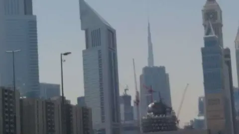 Una perspectiva de Sheikh Zayed Road. (EL CORREO)