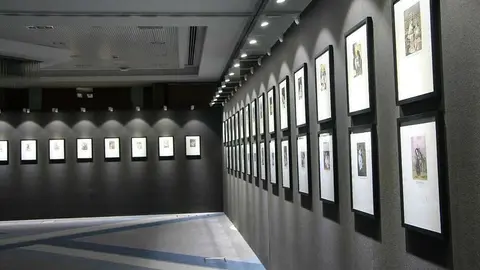 Una exposición de Salvador Dalí.