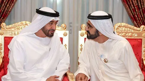 El gobernante de Dubai y el príncipe heredero de Abu Dhabi durante el encuentro en el Palacio Zabeel.