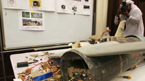 Presentación de armas iraníes encontradas en poder de los rebeldes hutíes en Yemen.