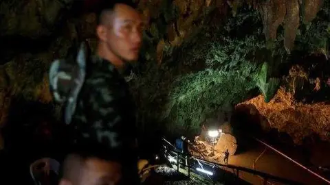 En la imagen de Reuters, el buzo fallecido.