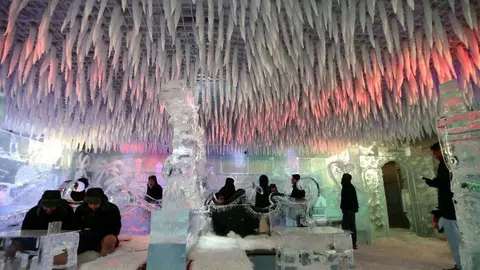 Chillout Lounge de Dubai es el primer salón de hielo en el Medio Oriente.