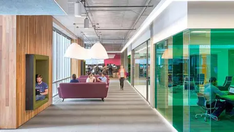 Se precisan tres arquitectos.