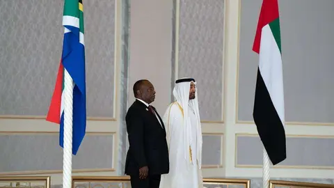 El príncipe heredero de Abu Dhabi y el presidente de Sudáfrica.