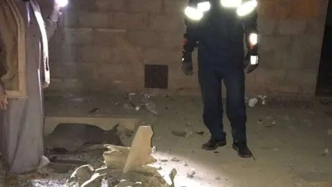 Restos del proyectil lanzado por los rebeldes desde Yemen.