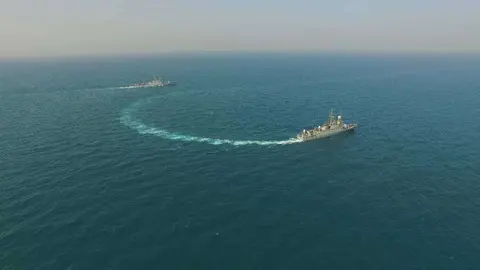 Barcos en el Estrecho de Ormuz.