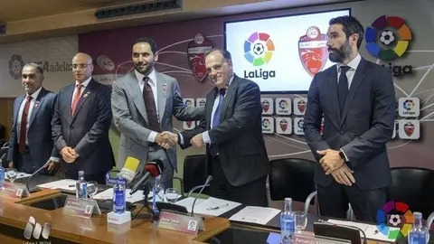 Firma del acuerdo entre LaLiga y el Al-ahli.