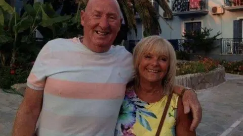 La pareja fallecida en Egipto.