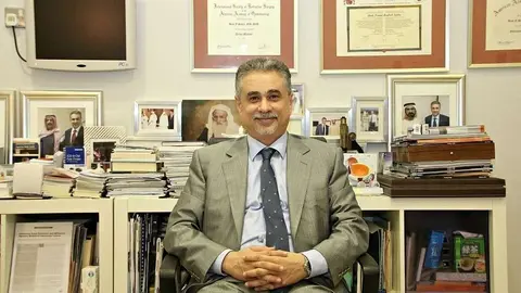 La clínica del doctor Hani Sakla ha recibido a miembros de la realeza de EAU y Bahrein. (EC)