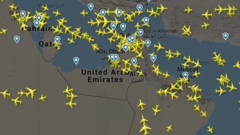 Captura de pantalla del sitio web de seguimiento de vuelos en tiempo real, Flightradar. a las 22.00 horas del 27 de agosto de 2018.