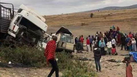 En la imagen de Twitter, el accidente donde ha fallecido los turistas españoles.