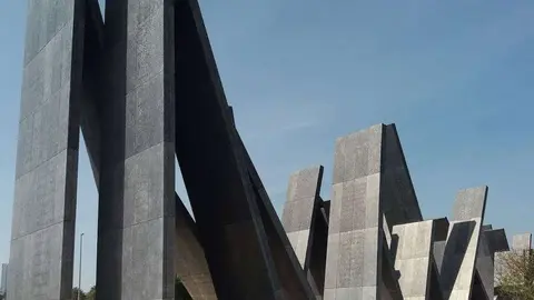 Monumento de los Mártires en Abu Dhabi. (EL CORREO)