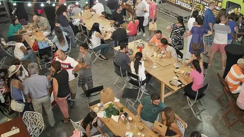 Imagen del Día Mundial de la Arepa en Dubai en 2016. (EL CORREO)