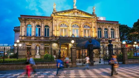 El Teatro Nacional en San José.