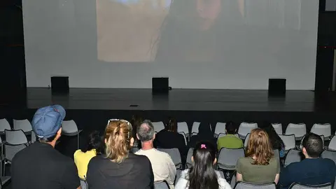 Poryección de cine mexicano en Manarat Al Saadiyat. (Manaf K. Abbas / EL CORREO)