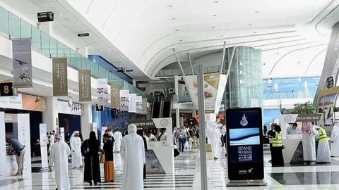 Una imagen de la Exhibición de Caza y Equitación en Abu Dhabi. (Twitter)