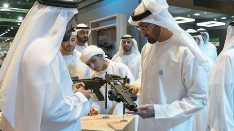 El príncipe heredero de Abu Dhabi durante ADIHEX 2018.