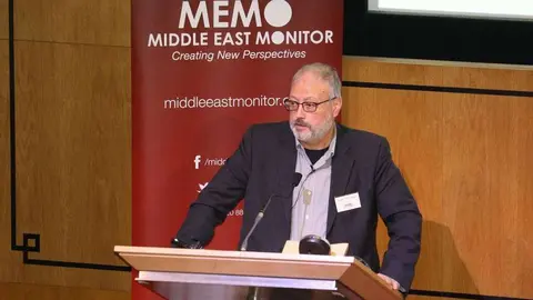 El periodista saudí Jamal Khashoggi participa en una conferencia organizada por MEMO el 29 de septiembre de 2018 en Londres. (Jehan Alfarra/Middle East Monitor)