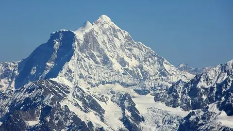 Cordillera del Himalaya en Nepal. (Rafael Pérez / EL CORREO)