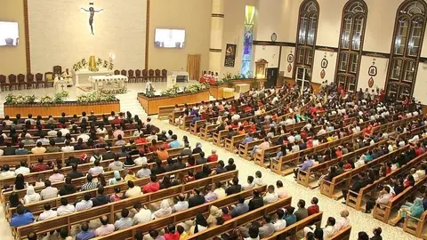 Impresionante imagen de la iglesia San Antonio de Padua en RAK. (EL CORREO)