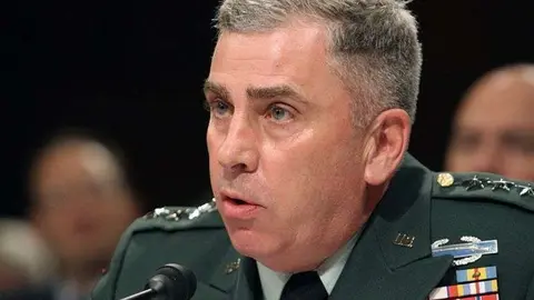 Abizaid, descendiente de libaneses, habla árabe con fluidez y dirigió el Comando Central de Estados Unidos durante la guerra en Irak.(AFP)