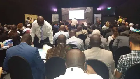 Un grupo de trabajo en Dubai. (EL CORREO)