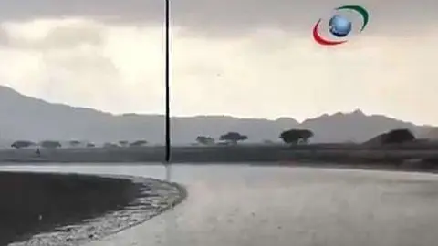 Lluvia sobre las carreteras de Fujairah este miércoles. (@NCMS_media)