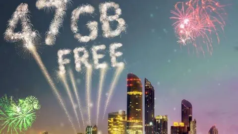 Etisalat anunció la promoción en Twitter.