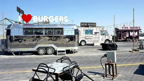 Food Trucks en Abu Dhabi (Marta del Olmo / EL CORREO)