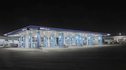 Una de las nuevas gasolineras de Adnoc. (WAM)