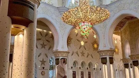 Sergio Ramos en la Gran Mezquita de Abu Dhabi.