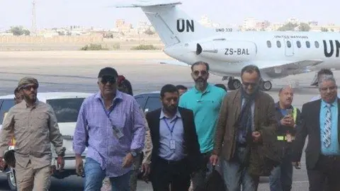 El general retirado holandés Patrick Cammaert con bufanda. (Reuters)