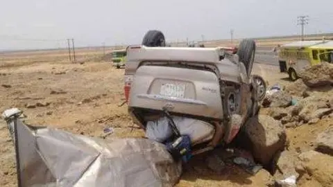 El diario Sabq publicó una imagen del vehículo tras el siniestro.