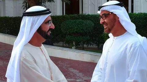 Los líderes de EAU en el palacio Al Bahr de Abu Dhabi. (WAM)