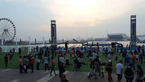 Día festivo en Festival City de Dubai. (EL CORREO)