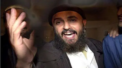 Una imagen del terrorista yemení Al Badawi.