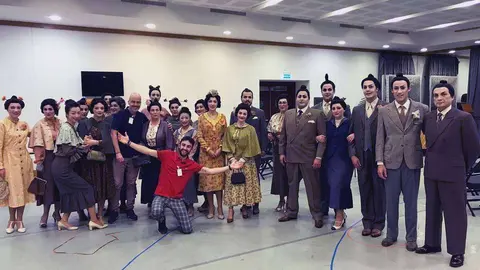 Prueba de vestuario del Coro Intermezzo en Omán. (Cedida)