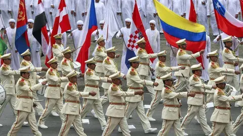 Ceremonia de apertura de Idex 2019 en Abu Dhabi.