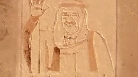Retrato del emir de Kuwait en desierto de Dubai.  (HHShkMohd / Twitter)