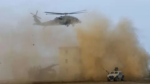 Ejercicio militar de las Fuerzas Armadas de Emiratos Árabes Unidos.