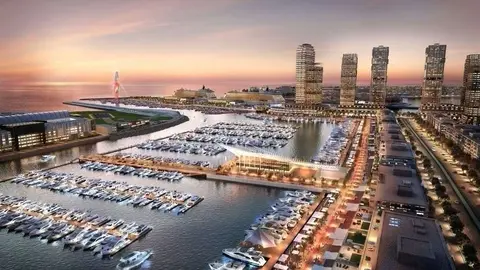 El nuevo puerto en Dubai con La Palmera al fondo.