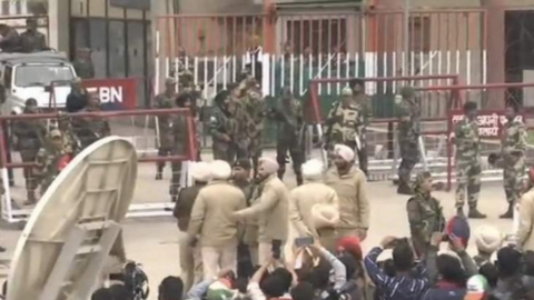 Una imagen de la frontera indo-pakistaní donde era esperado el piloto liberado.