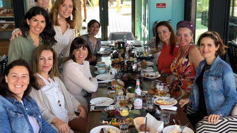 Más de 40 personas asistieron al Café de Españolas de marzo en Dubai. (Cedida)