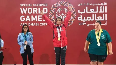 La costarricense se proclamó oro en 400 metros natación en Abu Dhabi. 