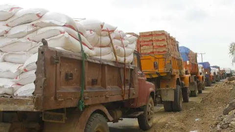 Un convoy de la Media Luna Roja. (WAM)